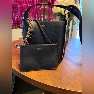 Coach Black Leather Shoulder Bag with Gold Accents with Chain